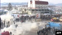 Organizatat e gazetarëve në Kosovë reagojnë kundër dhunës ndaj fotoreporterit