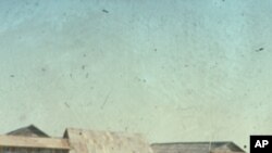 រូបថត​មួយ​ដែល​ត្រូវ​បាន​ដាក់​បង្ហាញក្នុង​ពិព៌ណនៅ​មជ្ឈមណ្ឌល​បុប្ផាណា​ក្នុង​រាជធានី​ភ្នំពេញ។​