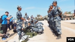 2015年夏季到俄罗斯参加军事比赛的中国军人。（美国之音白桦拍摄）