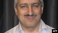 مینہٹن کے مشرقی دریا میں برف جمنے کے باعث بروکلین اور کوئینز کے درمیان ذرائع آمد و رفت تعطل کا شکار ہو گئے۔