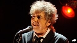 鲍勃·迪伦2012年1月12日在洛杉矶演出剧照