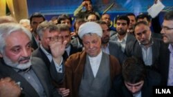 علی مطهری و دختر آیت الله خمینی به رد صلاحیت هاشمی اعتراض کردند.