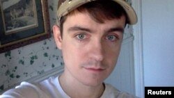 الکساندر بیسونت متهم ۲۷ ساله