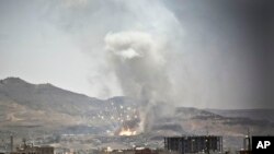 دود ناشی از حمله هوایی تحت رهبری عربستان در صنعا