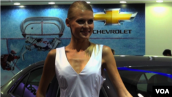 莫斯科国际车展的车模