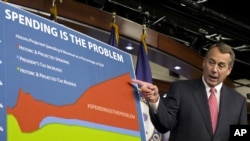 13일 국회에서 열린 기자회견에서 재정절벽 타계와 관련 오바마 대통령과 입장차를 설명하는 존 베이너 하원의장.