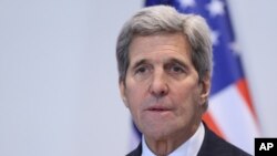 کری می گوید قرار نیست دیگر با همتای روس خود درباره موارد نقض آتش بس بحث کند. 