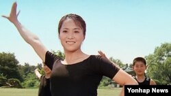 북한과 서양의 첫 합작영화 '김동무는 하늘을 난다'의 한 장면