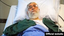 بستری شدن آیت‌الله خامنه‌ای در بیمارستان - شهریور ۱۳۹۳