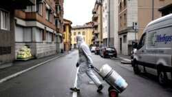 COVID-19 infections approach 900,000