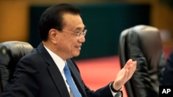 中国总理李克强2019年7月4日在北京人民大会堂会见孟加拉国总理