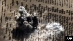 2015年10月15日，俄罗斯空军对据信是叙利亚境内的伊斯兰国的一个目标进行空袭。美国国防部网站的资料照片。