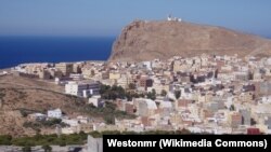 La ville marocaine d'Al Hoceima, août 2004.