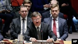 L'ambassadeur adjoint de la Russie, Petr Iliichev prononce un discours devant le Conseil de sécurité des États-Unis à New York, le 21 février 2017.