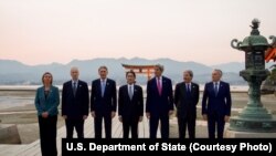 在日本参加工业化7国集团外交首长峰会者。左起：欧盟、加拿大、英国、日本、美国、意大利和法国的外交负责人（2016年4月10日）