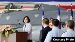 台湾总统蔡英文视察花莲空军基地（图片来源：台湾总统府）