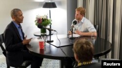 Rais mstaafu Barack Obama akiwa na Prince Harry
