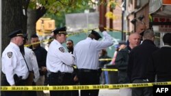 پولیس نیویارک در محل حادثه روز شنبه
