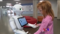 美国专讯：1)机器人开始就业 2)大人小孩都爱的木偶剧院