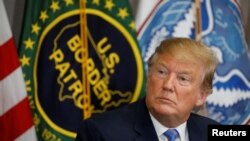 2019年4月5日，美国总统唐纳德·特朗普参加美国边境巡逻队加勒西哥站的移民和边境安全圆桌讨论