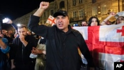 Demonstracije u centru Tbilisija. (Foto: AP/Zurab Tsertsvadze)