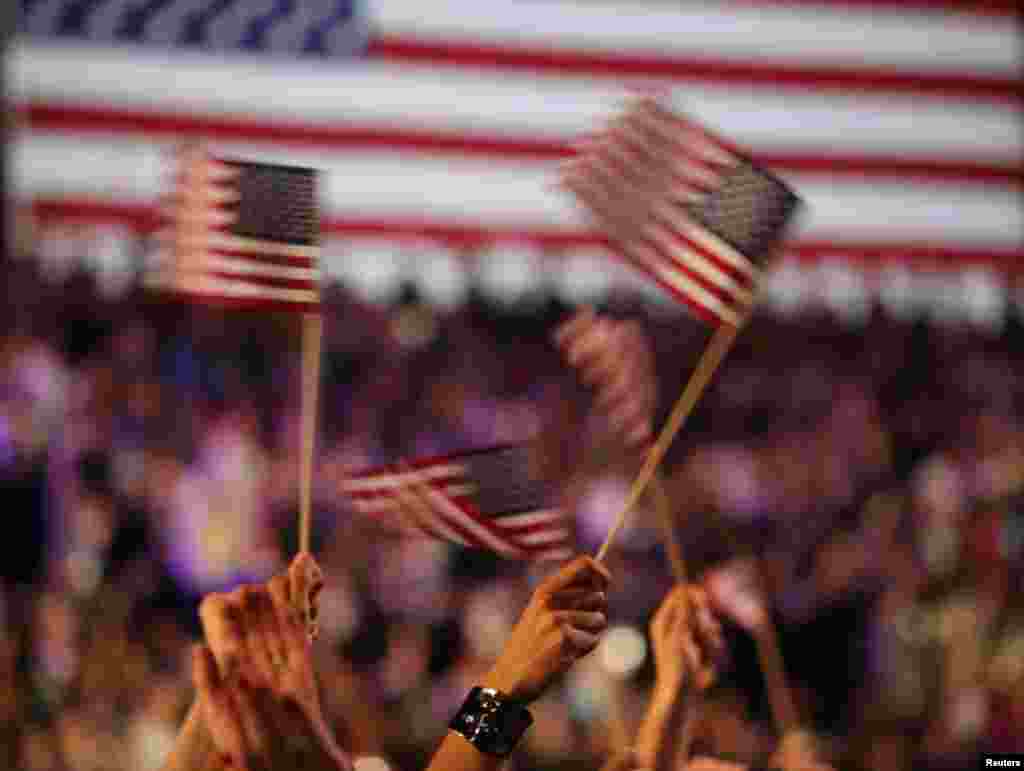 ABŞ prezidenti Barak Obamanın tərəfdarları qələbəni bayram edir. &Ccedil;ikaqo. 6 noyabr, 2012.