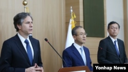 آنتونی بلینکن، از معاونان وزارت امور خارجه آمریکا در حال سخنرانی - ۱۹ آوریل ۲۰۱۶