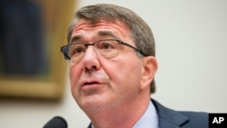 اشتون کارتر وزیر دفاع آمریکا از آمادگی آمریکا برای اعزام نیروهای بیشتر به عراق خبر داد.