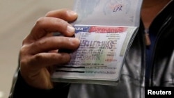 یک شهروند یمنی که در دور قبل صدور فرمان اجرایی رئیس جمهوری آمریکا اجازه سفر به آمریکا را نیافت 