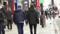 英国对志愿者进行新冠疫苗开发试验