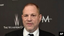 Harvey Weinstein arrive à la soirée organisée par The Weinstein Company et Netflix après la cérémonie des Golden Globes à Beverly Hills, Californie, le 8 janvier 2017. 