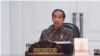 Presiden Jokowi dalam rapat terbatas di Istana Kepresidenan di Jakarta, Senin (22/11). Presiden menegaskan penerapan PPKM level 3 selama periode liburan Nataru diperlukan sebagai antisipasi untuk mencegah ledakan kasus COVID-19. (Foto: Courtesy/Biro Setp