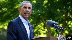باراک اوباما از محل اقامت تعطیلات تابستانی اش درباره تحولات اخیر عراق سخن گفت - ایالت ماساچوست، ۲۰ مرداد ۱۳۹۳
