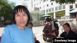 2013年8月中国维权律师曹顺利在外交部接受采访时的一张照片，这也是她被抓之前最后一张照片（参与网照片）