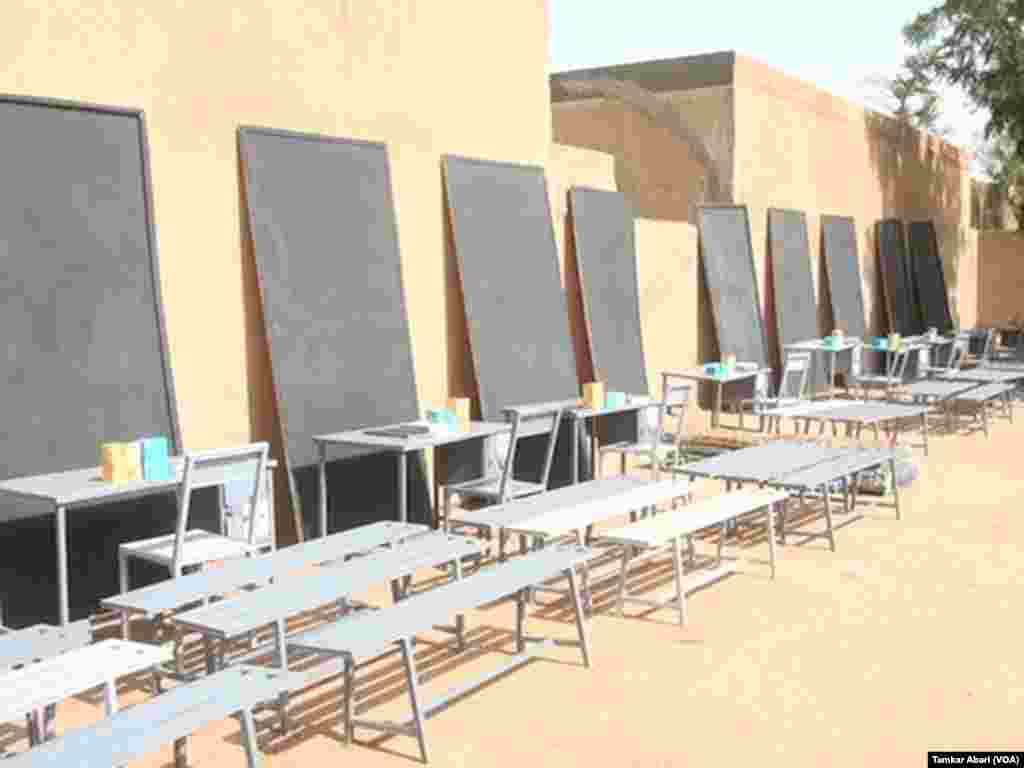 Kungiyar Fafutukar Wanzar Da Zaman Lafiya Tsakanin Addinai Ta Ba Makarantun Islamiyya Goma Tallafi