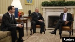 برت مک‌گرک، نفر سمت چپ، نماینده ویژه آقای اوباما در ائتلاف علیه داعش است.