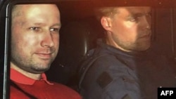 Breivik yeni hədəflər tapmağa çalışdığını etiraf edib