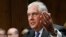 លោក​រដ្ឋ​មន្ត្រី​ការបរទេស​ Rex Tillerson ធ្វើ​សក្ខីកម្ម​នៅ​ក្នុង​វិមាន​សភា Capitol Hill ក្នុង​រដ្ឋធានី​វ៉ាស៊ីនតោន កាលពី​ថ្ងៃទី១៣ ខែមិថុនា ឆ្នាំ២០១៧ នៅ​ពី​មុខ​គណៈកម្មាធិការ​ទំនាក់ទំនង​ការបរទេស​របស់​ព្រឹទ្ធសភា។