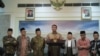 MenkoPolhukam Jenderal Purnawirawan Wiranto memberikan keterangan bersama pimpinan MUI, NU dan Muhamadiyah di kantor Presiden, Jakarta, 1 November 2016 (Foto: VOA/Andylala)