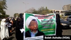 Mata 'yan shi'a a lokacin da suke zanga zanga domin a sako shugabansu, Sheikh Ibrahim El-zakzaky