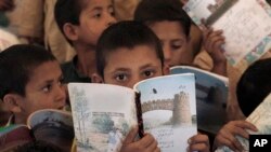 حذف تاریخ رهبران پشتون از کتب درسی شاید باعث ایجاد منازعه میان ملیگرایان پشتون و حکومت فعلی شود