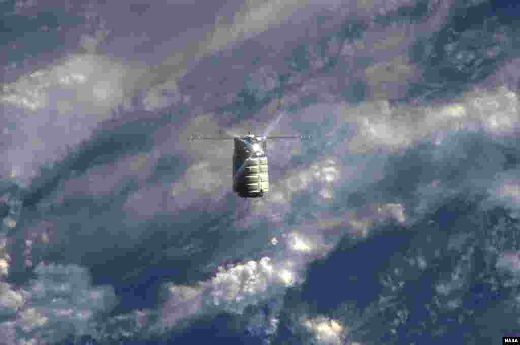 The unmanned U.S. commercial cargo ship Cygnus is seen approaching the International Space Station, Sept. 29, 2013.