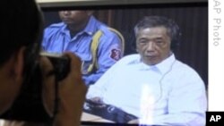 សាលាក្ដីខ្មែរក្រហមចំណាយថវិកា ច្រើន មានចំណាប់អារម្មណ៍តិច