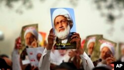 در هفته های اخیر دولت بحرین سرکوب چهره های سرشناس شیعه را شدت بخشیده است. 