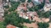 Rumah-rumah dan gedung-gedung di Jakarta yang terendam banjir, 1 Januari 2020. (Foto: BNPB via AFP)