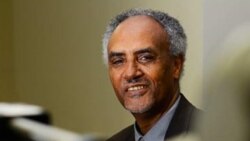 የመድረክ ሊቀመንበር ፕሮፌሰር በየነ ጴጥሮስ ጋር የተደረገ ቃለ ምልልስ