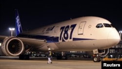 Badan Penerbangan Federal Amerika (FAA) akan melakukan evaluasi terhadap pesawat Boeing 787 'Dreamliner' yang mengalami masalah teknis, termasuk yang terjadi di bandara Narita, Tokyo (10/1). 