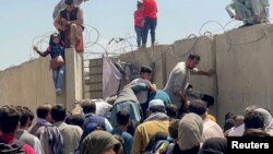 دیمەنێک لە فڕۆکەخانەی کابوڵەوە