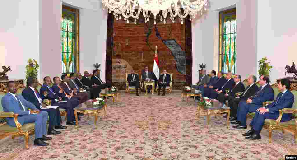 Muumichi ministraa Itoophiyaa Dr. Abiyyi Ahimad hidhaan guddichi laga Abbayaa irratti ijjarramaa jiru bishaan Masriin argattu akka irraa in hirrisne waadaa galan, Waxabajjii 11, 2018