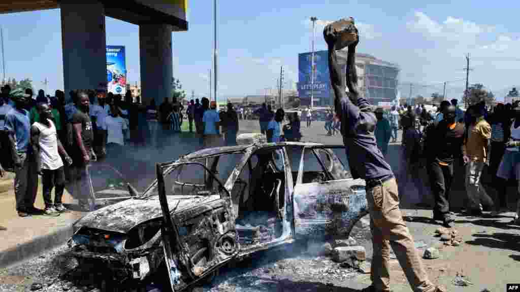 Wani matasahi daga cikin masu zanga zangar goyon bayan jam&#39;iyyar adawa a Kenya &nbsp;